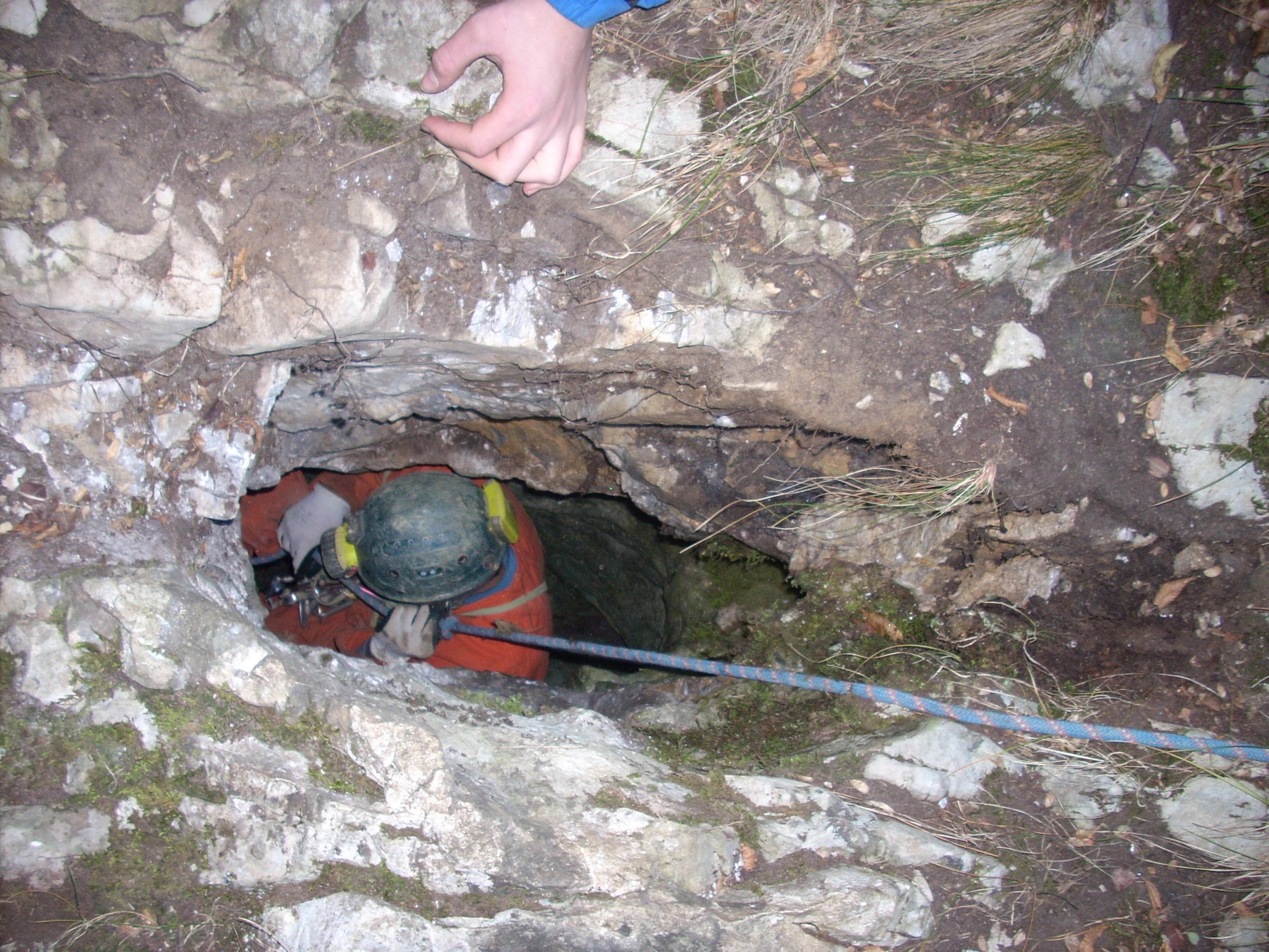 La grotta di Garessio (Cuneo) dove è bloccato uno speleologo.  Catastogrotte-piemonte.net/ + ATTENZIONE LA FOTO NON PUO' ESSERE PUBBLICATA O RIPRODOTTA SENZA L'AUTORIZZAZIONE DELLA FONTE DI ORIGINE CUI SI RINVIA + NPK