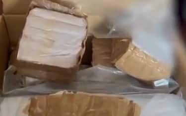 MILAN - 570 kilos of hashish and 2 of cocaine: the State Police arrests 2 criminals