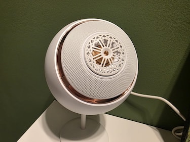 Creative Pebble Nova