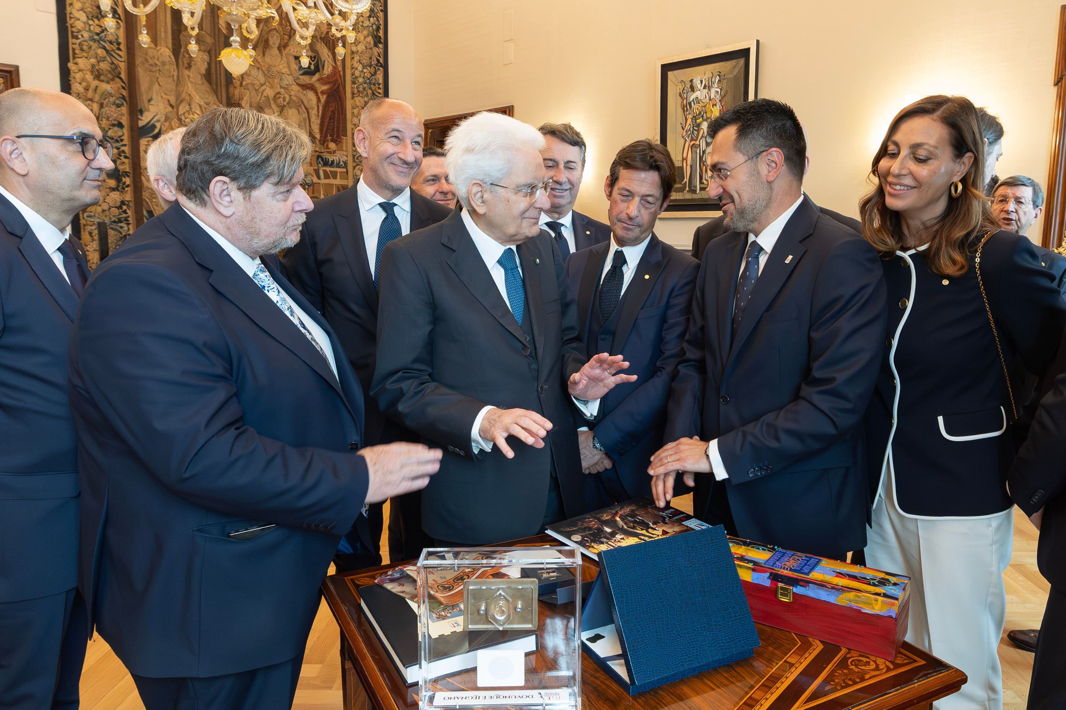 Il Presidente della Repubblica Sergio Mattarella con Lorenzo Radice, Sindaco di Legnano, unitamente a una delegazione, in occasione del ricordo della Battaglia di Legnano (foto di Francesco Ammendola - Ufficio per la Stampa e la Comunicazione della Presidenza della Repubblica)