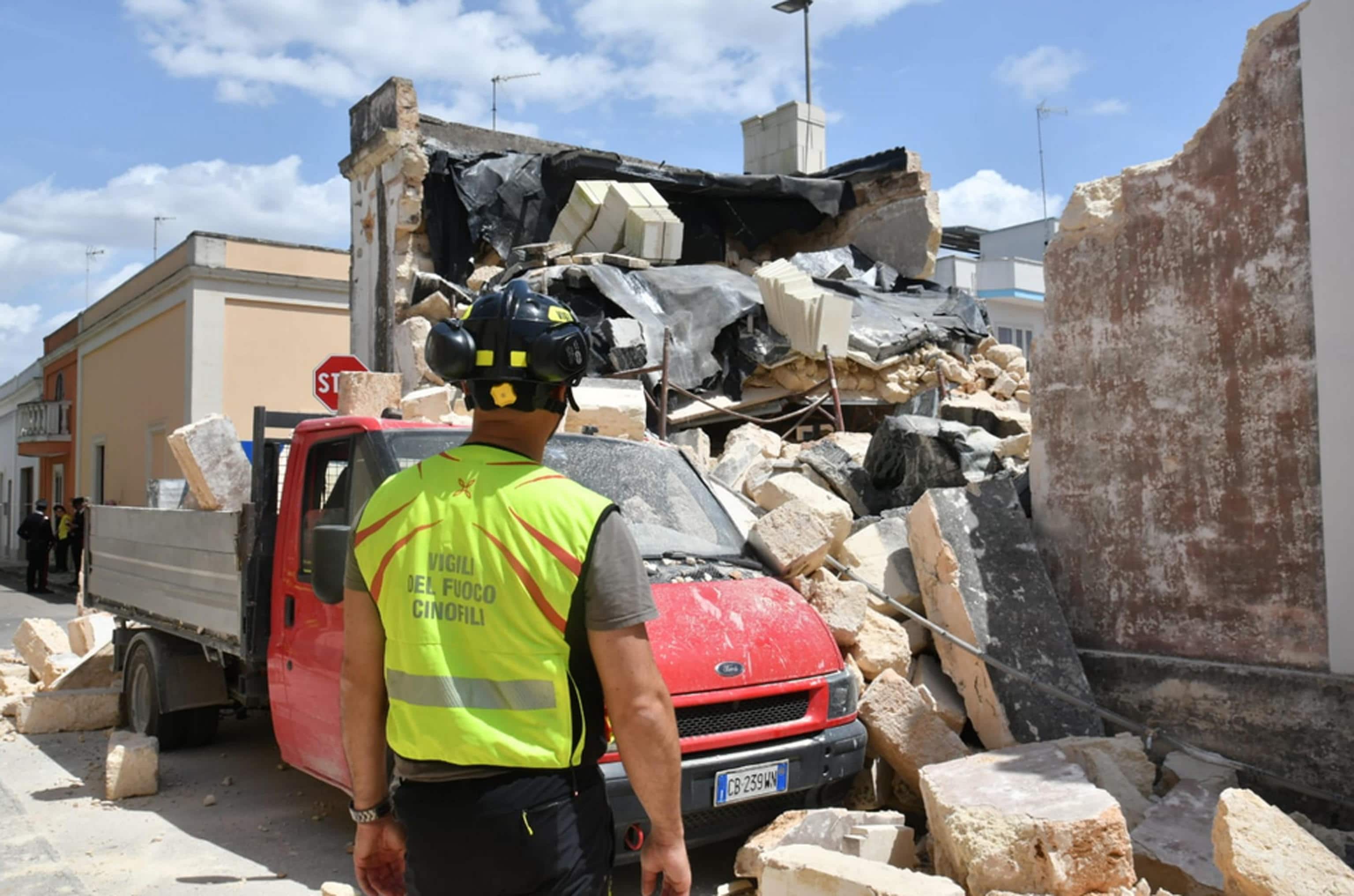 La palazzina crollata in via Ronchi a Magliano, frazione di Carmiano, Lecce