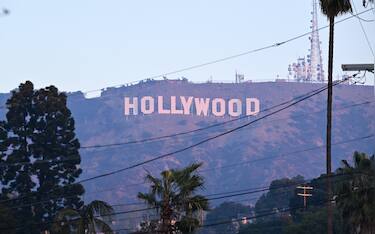LOS ANGELES, CALIFORNIA - JANUARY 9: A view of Hollywood sign during Eaton wildfire in Altadena of Los Angeles County, California, United States on January 9, 2025. A fast-moving wildfire has forced 30,000 people to evacuate, with officials warning that worsening winds could further escalate the blaze. (Photo by Tayfun Coskun/Anadolu via Getty Images)