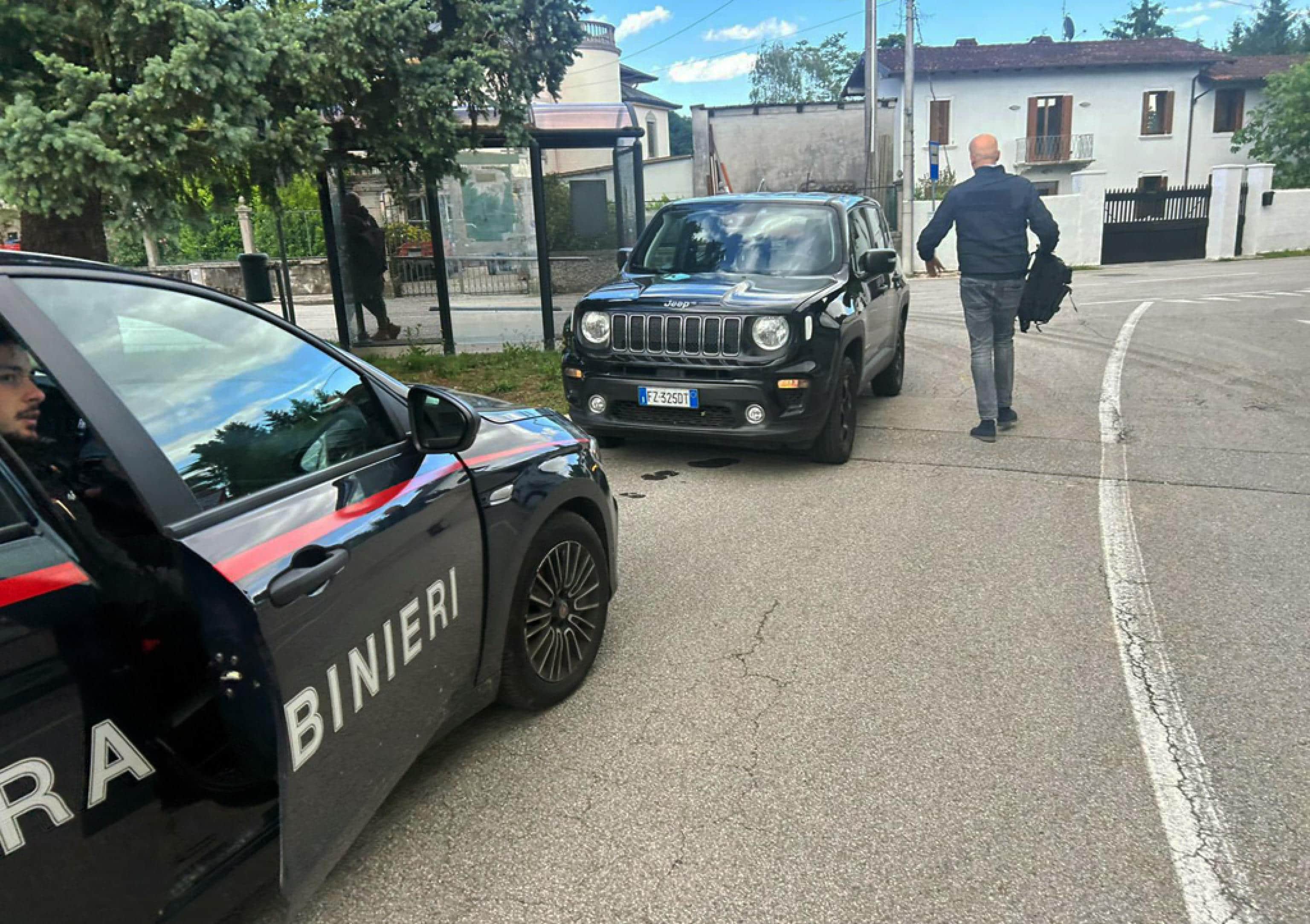 Il sopraluogo dei carabinieri nell'ex abitazione di Gugliotta
