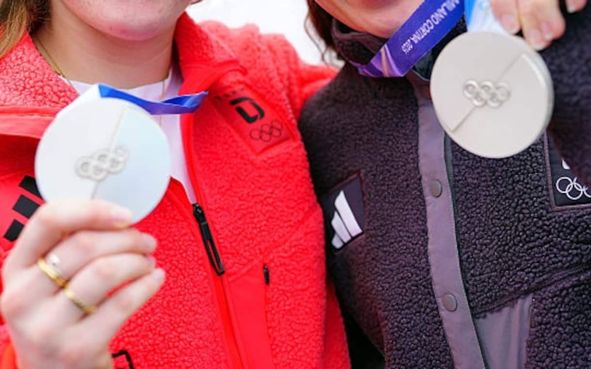 Olimpiadi invernali 2026, caos medaglie rotte: il comitato olimpico ha ...