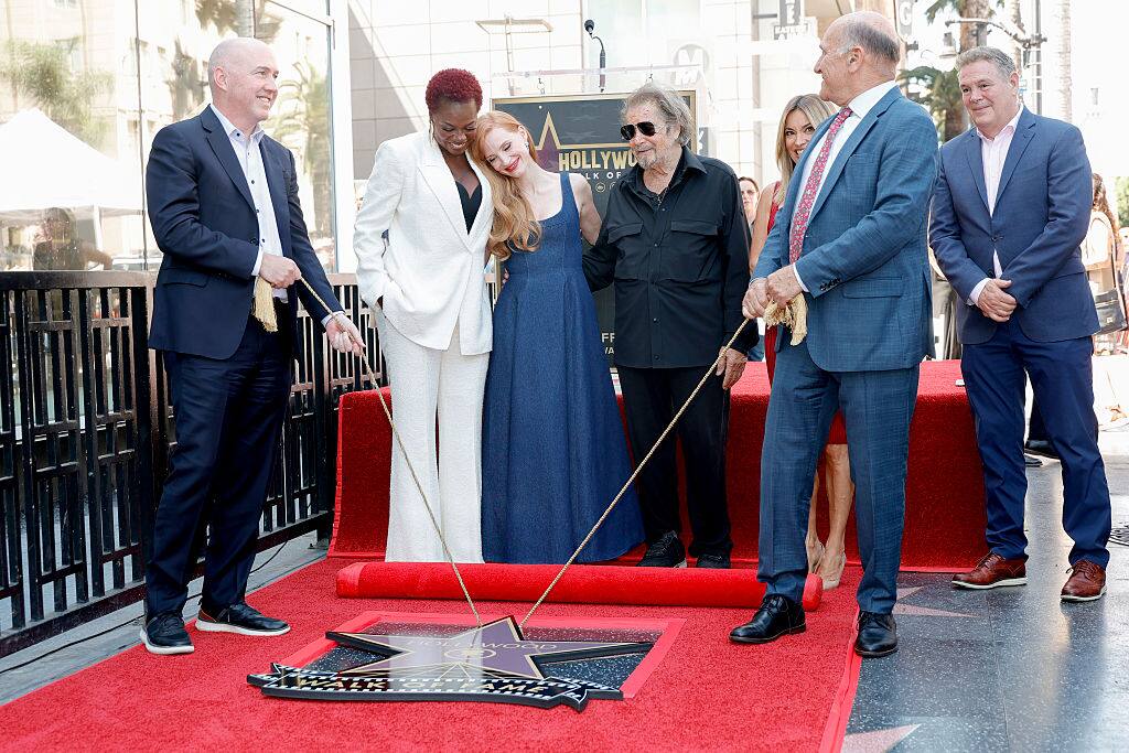 Jessica Castain durante la cerimonia in cui riceve la stella sulla celebre Walk of Fame