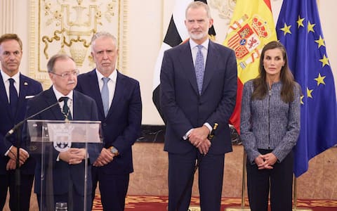 IPA89635789 - King Felipe VI of Spain and Queen Letizia of Spain visit the town hall during their visit to the autonomous city of Ceuta on October 13, 2026 in Ceuta, Spain.//CORDOBANAVALPOTRO_C0163/Credit:Miguel Cordoba/SIPA/2610131618