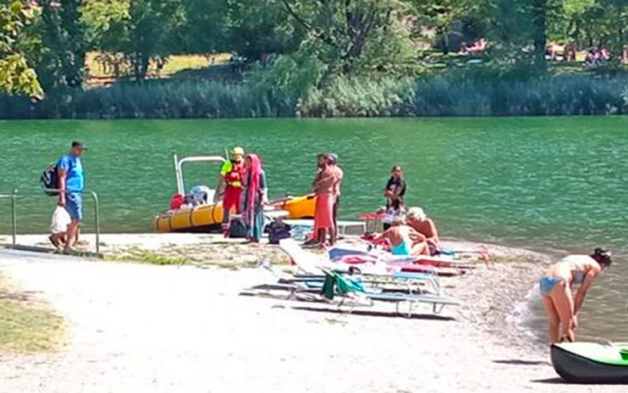 Bergamo     21enne annega nel lago di Endine a Spinone15 Agosto 2022 ANSA RENATO DE PASCALE