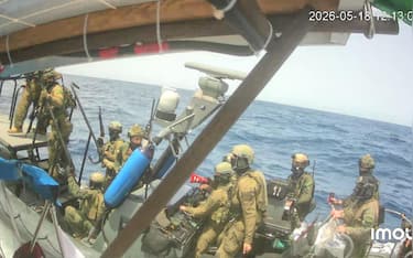 Soldati dell'Idf hanno preso il controllo delle imbarcazioni della Sumud Flotilla, 18 maggio 2026. ANSA/UFFICIO STAMPA GLOBAL SUMUD FLOTILLA +++ NPK +++ NO SALES, EDITORIAL USE ONLY +++ 