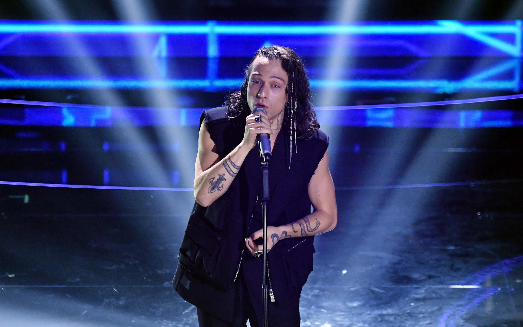 Irama compie 30 anni, le frasi più belle delle sue canzoni | Sky TG24