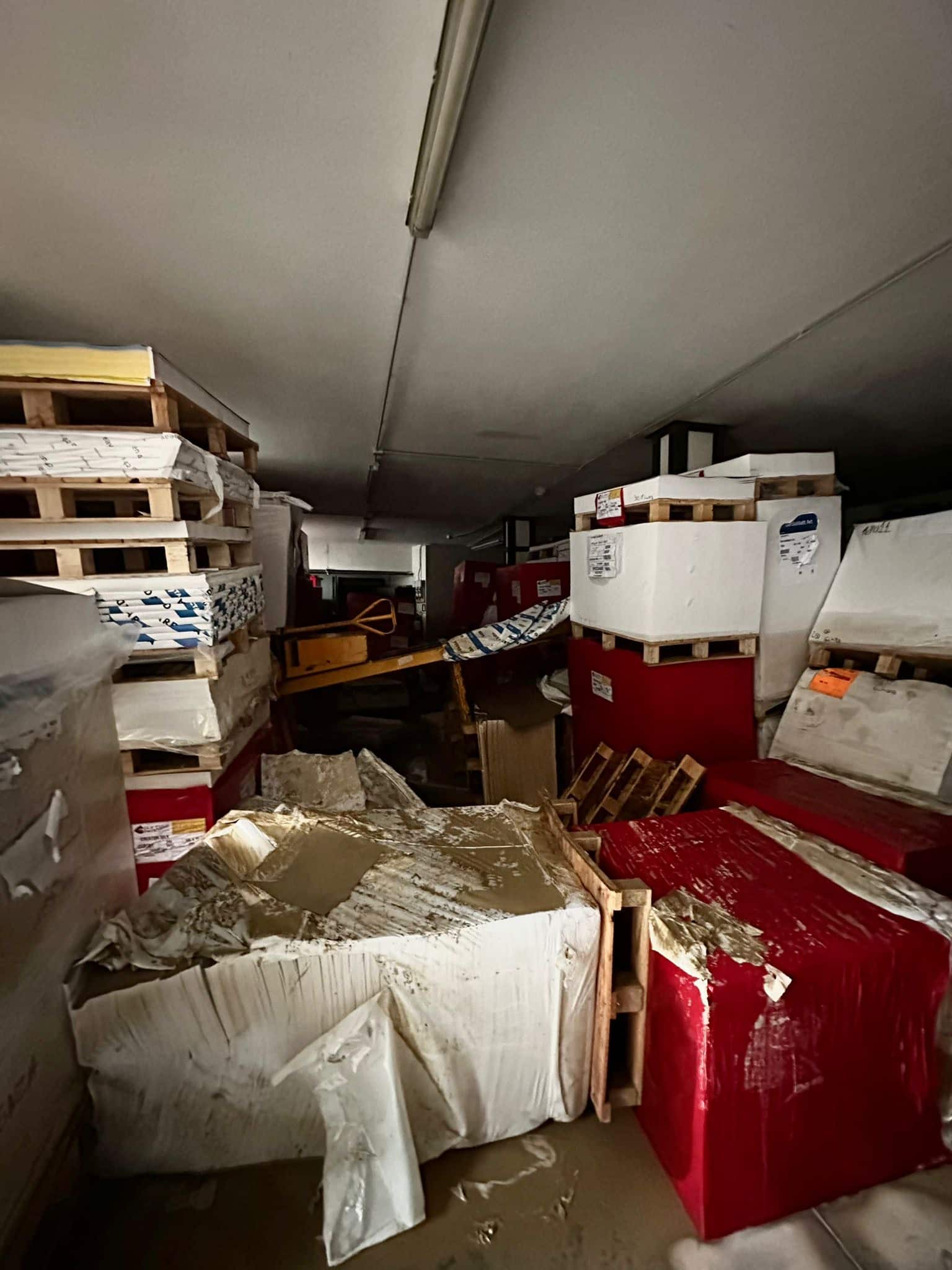 Tipografia a Faenza colpita dall'alluvione