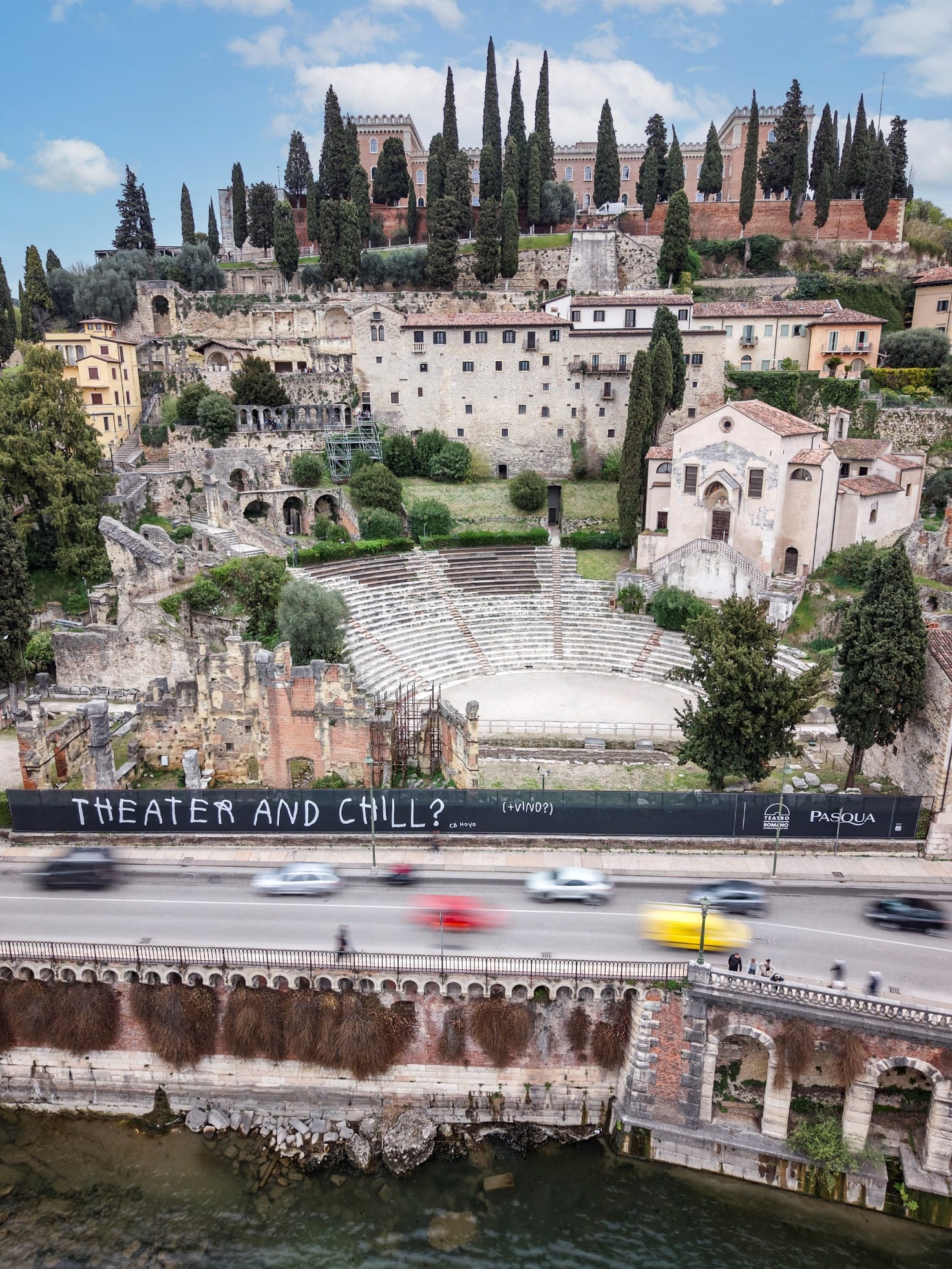 Murales “Theatre & Chill? + vino?”