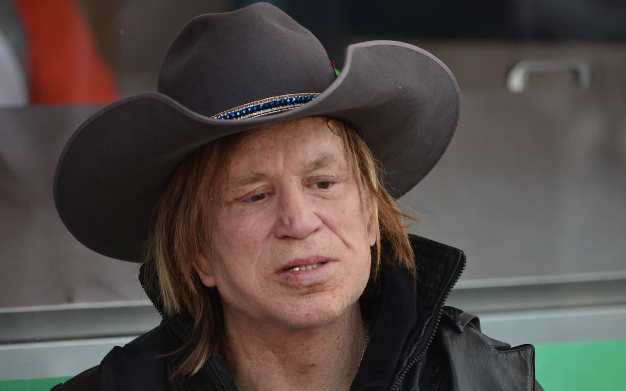 Mickey Rourke espulso da Celebrity Big Brother UK dopo 6 giorni | Sky TG24
