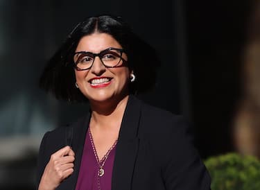 Shabana Mahmood, Interni