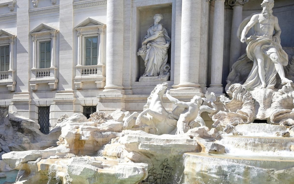 Roma, la Fontana di Trevi sarà a pagamento da gennaio: biglietto di 2 ...