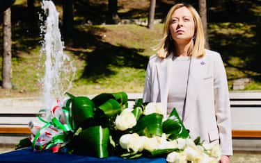 La presidente del Consiglio, Giorgia Meloni, al porto di Ortona (Chieti), per visitare l'Amerigo Vespucci, 04 aprile 2025.   NPK   ANSA / Filippo Attili - Palazzo Chigi    +++ ANSA PROVIDES ACCESS TO THIS HANDOUT PHOTO TO BE USED SOLELY TO ILLUSTRATE NEWS REPORTING OR COMMENTARY ON THE FACTS OR EVENTS DEPICTED IN THIS IMAGE; NO ARCHIVING; NO LICENSING +++