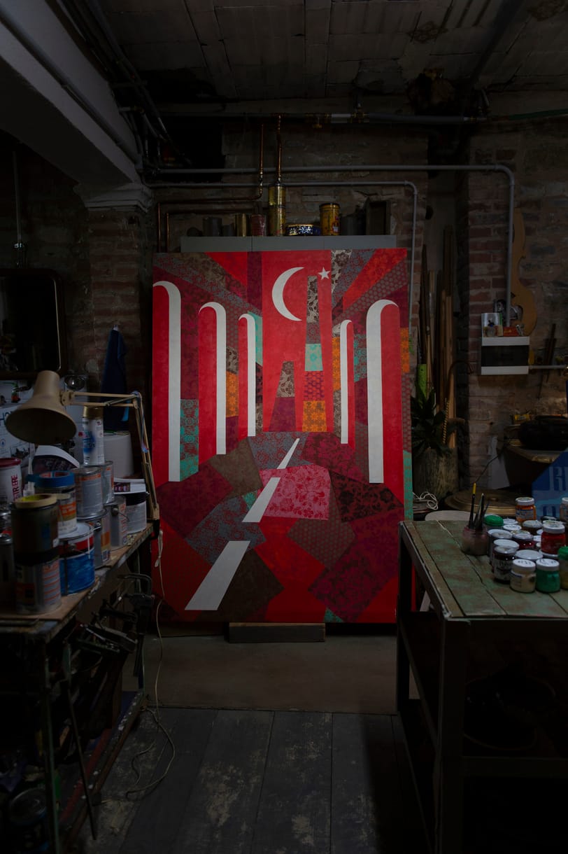 Luca Carboni festeggia i 40 anni di carriera tra musica e arte, i suoi quadri in mostra a Bologna