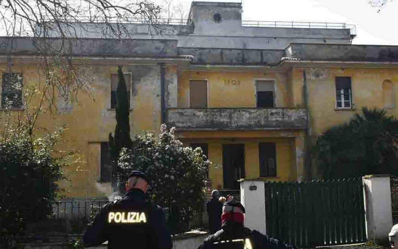Lo sgombero della sede a Maccarese, Fiumicino