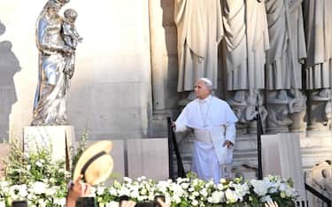 Pope Leo XIV hail Holy Queen prayer outside Notre-Dame Cathedral, Paris 25 September 2026. ANSA/MAURIZIO BRAMBATTI