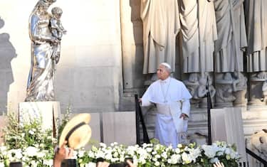 Pope Leo XIV hail Holy Queen prayer outside Notre-Dame Cathedral, Paris 25 September 2026. ANSA/MAURIZIO BRAMBATTI