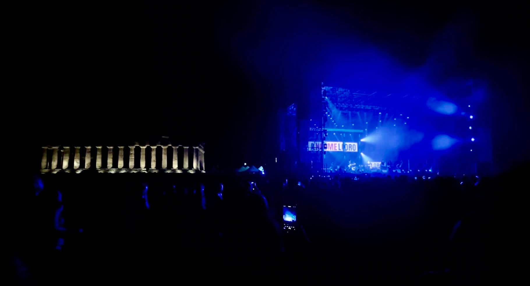 Il palco di "A nome loro" tra i templi di Selinunte