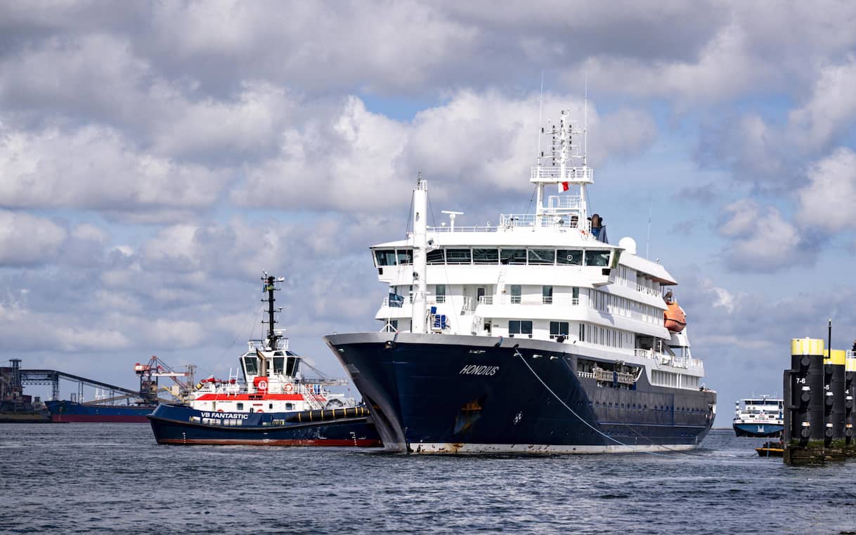 Hantavirus, nave da crociera Hondius arrivata a Rotterdam. Oms: “Basso rischio” – Sky TG24