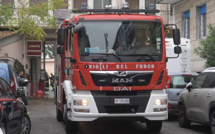 L'intervento dei pompieri al residence di Segrate