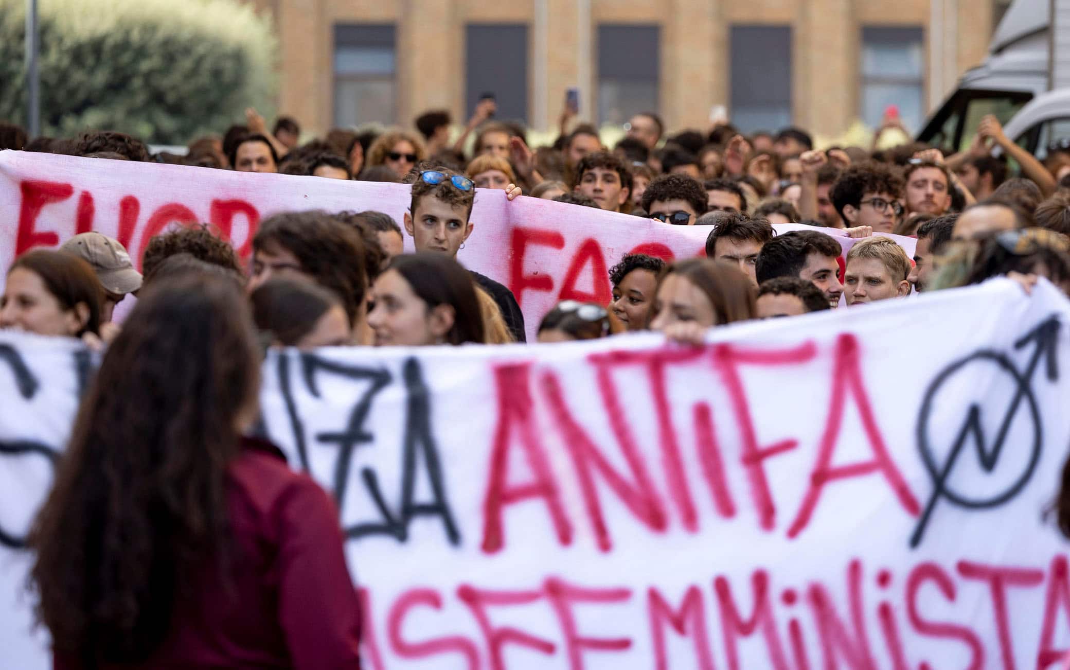 La manifestazione contro il convegno organizzato da Azione Universitaria all' universitˆ La Sapienza a Roma, 25 ottobre 2022. ANSA/MASSIMO PERCOSSI
