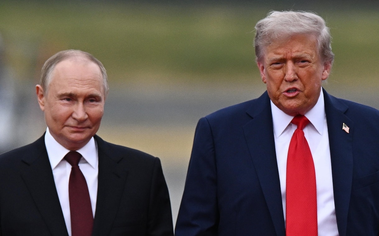 Trump Halts Russia Sanctions and Export Tariffs Ahead of Midterms