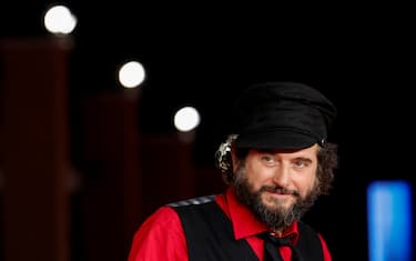 Italian singer Vinicio Capossela arrives for the screening of the movie 'Natale fuori orario' at the 19th annual Rome International Film Fest in Rome, Italy, 17 October 2024. The Festa del Cinema di Roma runs from 16 to 27 October 2024. ANSA/FABIO FRUSTACI