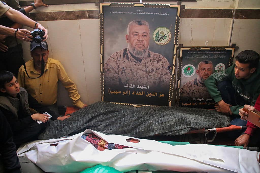 Gaza, funerali dell'alto funzionario di Hamas Izz al-Din al-Haddad