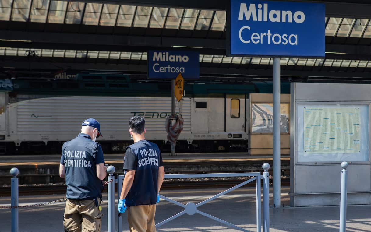 Omicidio stazione a Milano, un secondo giovane ricercato all'estero