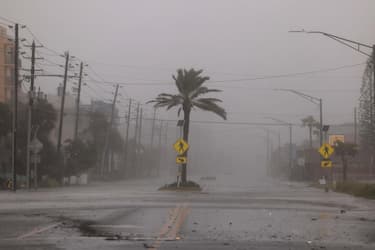 US-HURRICANE-HELENE-HITS-GULF-COAST-OF-FLORIDA