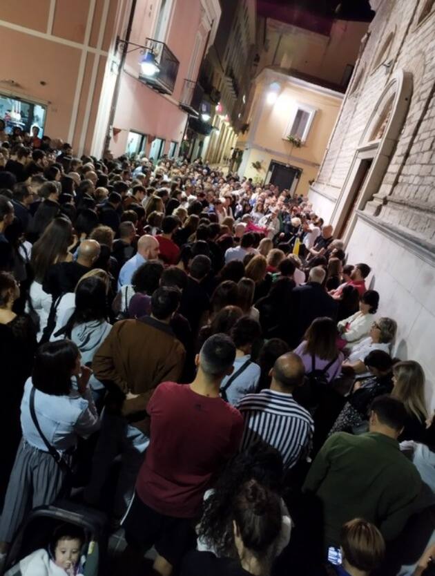 Un momento della fiaccolata a Potenza in ricordo di Elisa Claps
