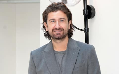 Alessandro Siani kika