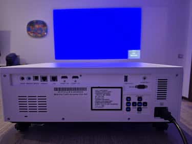 Sharp P721Q