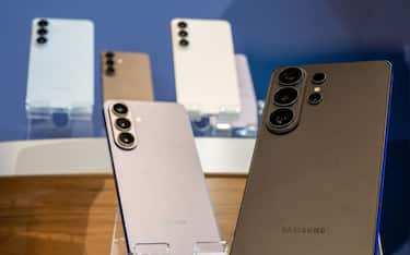 The Samsung Galaxy 26S Ultra, 26S Plus and 26S smartphones during a product preview event in San Francisco, California, US, on Monday, Feb. 23, 2026. Samsung Electronics Co. unveiled its Galaxy S26 lineup of smartphones, with an emphasis on artificial intelligence features and real-world privacy over major design changes. Photographer David Paul Morris/Bloomberg