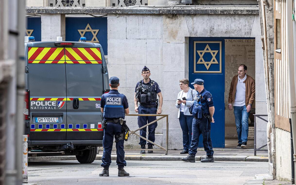 Francia, ucciso uomo che tentava di incendiare sinagoga di Rouen | Sky TG24