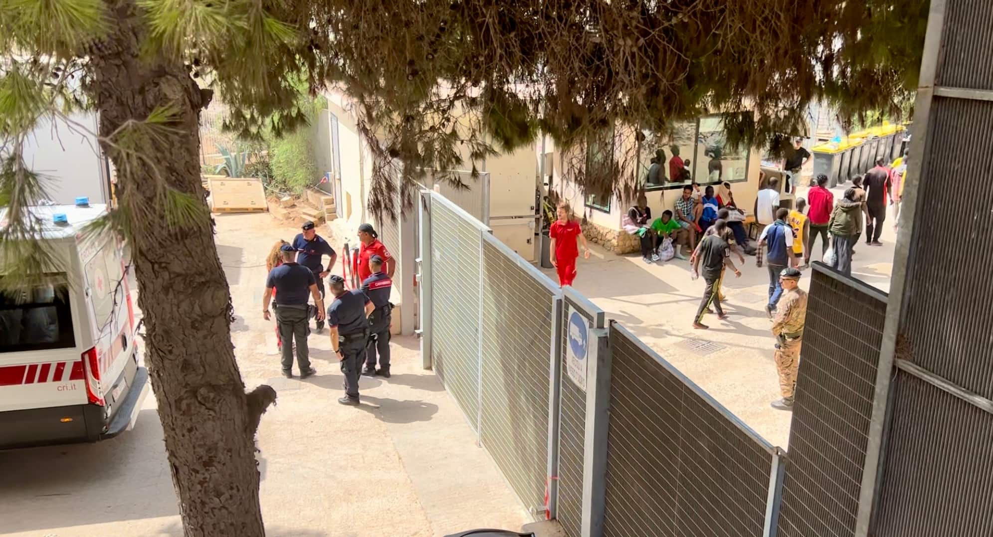 Hotspot del Viminale a Lampedusa da giugno 2023 gestito dalla Croce rossa