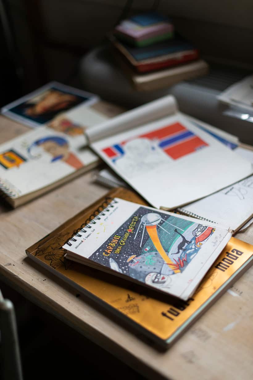 Luca Carboni festeggia i 40 anni di carriera tra musica e arte, i suoi quadri in mostra a Bologna