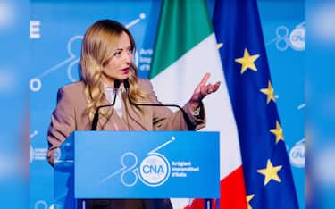 La presidente del Consiglio Giorgia Meloni, durante l'evento: Il Valore del fare. 80 anni di CNA. La storia di un'Italia che costruisce il futuro. Presso l'Auditorium Antonianum a Roma, 1 ottobre 2026. ANSA / US CHIGI +++ UFFICIO STAMPA CHIGI +++ FOTO NON IN VENDITA - DA USARE SOLO PER FINI GIORNALISTICI +++ NPK +++