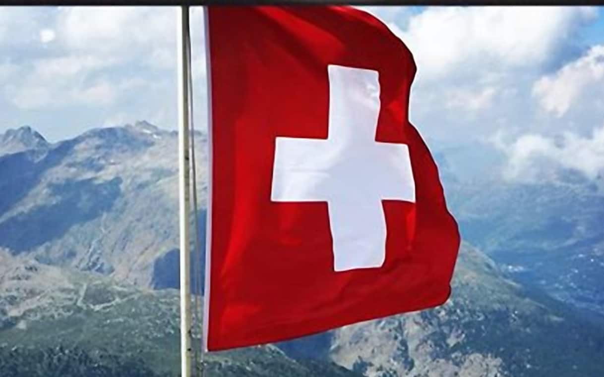 Svizzera al voto su referendum anti-migranti: tetto a 10 milioni di ...