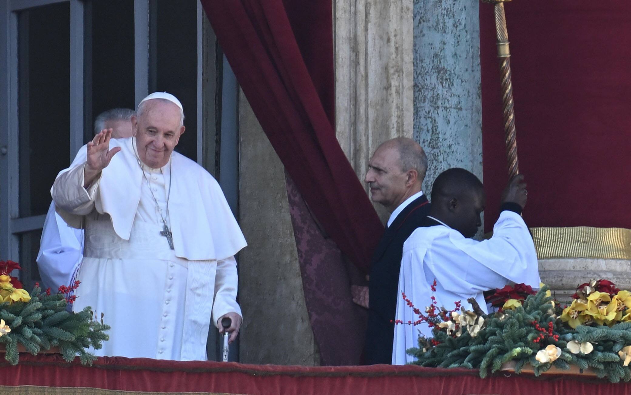 Pope Francis as he leads Urbi et Orbi prayer from the balcony of Saint Peter’s Basilica facade at the Vatican on occasion of Christmas feasts, 25 December 2022. ANSA/CLAUDIO PERI