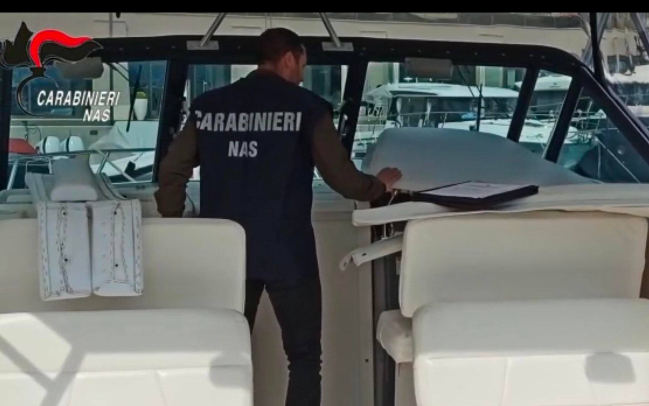 Sequestrato yacht a odontoiatra abusivo