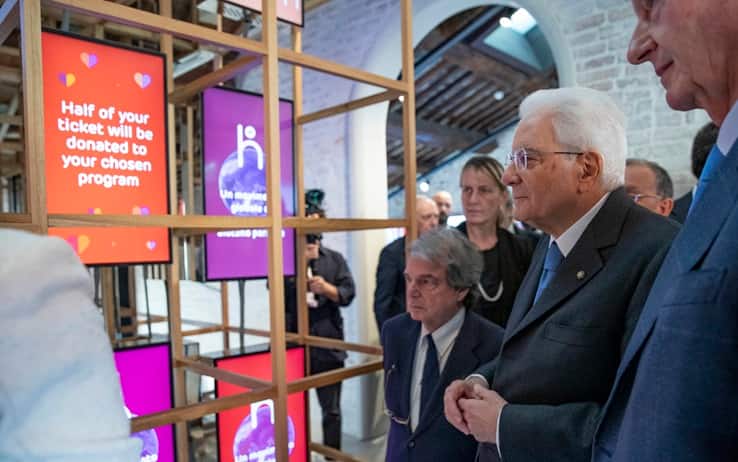Il presidente della Repubblica Sergio Mattarella durante la visita alle Procuratie Vecchie