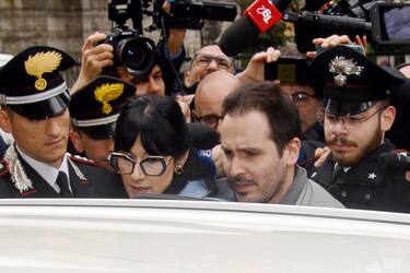 Milano, Andrea Sempio in caserma per effettuare il test del dna per il delitto di Garlasco