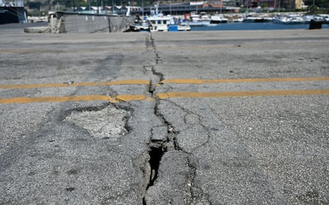 20260801 - CRONACA | NAPOLI  - POZZUOLI - Varie terremoto - 
ANSA/ FELICE DE MARTINO