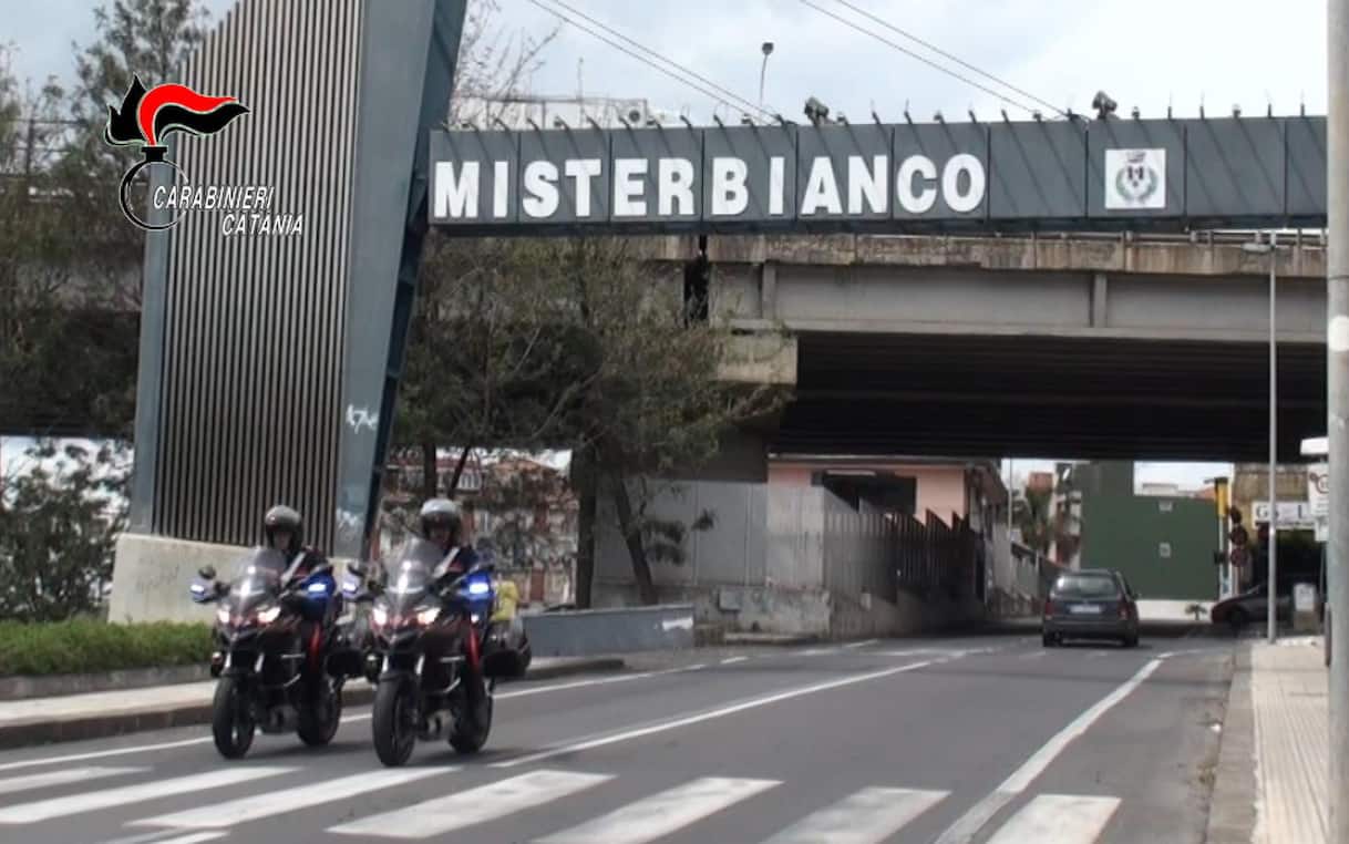 Catania, picchia la moglie durante una lite: la donna è in gravi condizioni