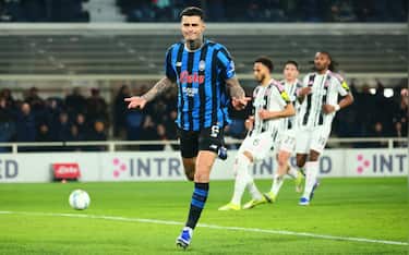 Atalanta's Gianluca Scamacca celebrates after goal 1-0 during Italian Cup quarter final soccer match between Atalanta BC vs Juventus FC at New Balance Arena in Bergamo, Italy, 5 February 2026.
ANSA/MICHELE MARAVIGLIA
