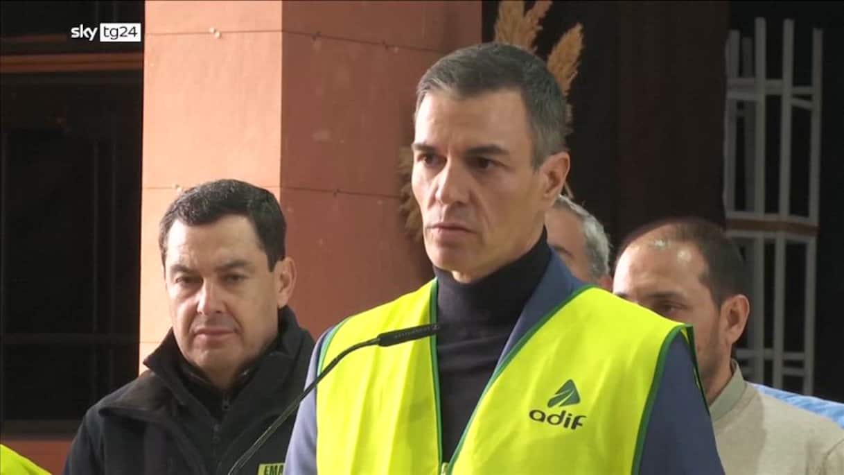 Scontro treni in Spagna, giunto rotto sul binario alta velocità