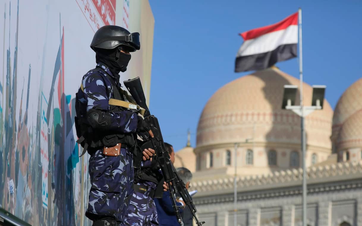 Houthi Missile Attacks on Saudi Arabia Prompt Flight Suspensions and Regional Escalation